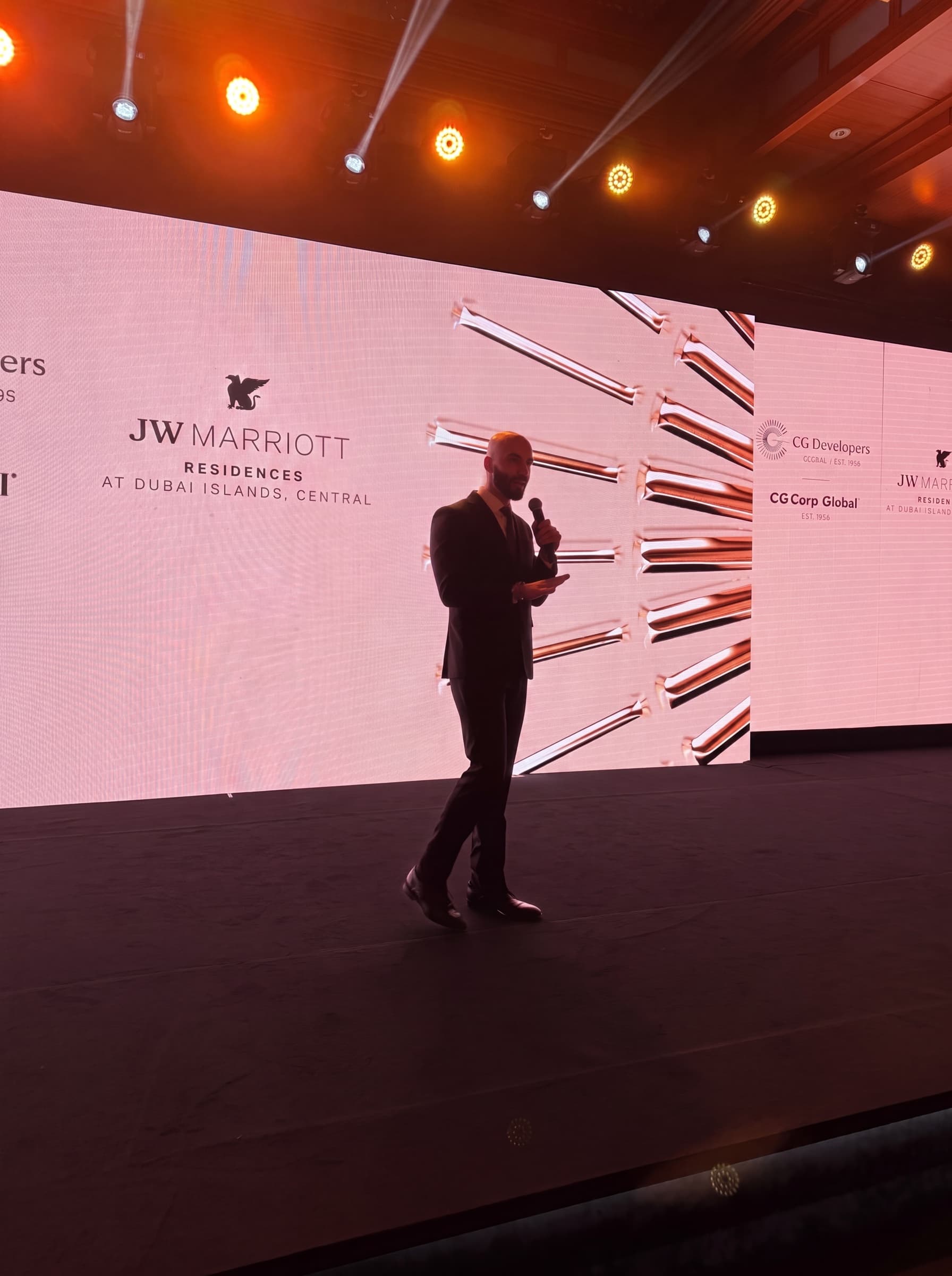 Navid Rashid presenting the JW Marriott Residences at Dubai Islands